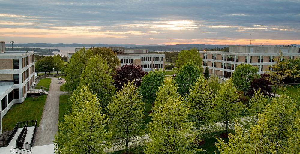 Unb Saint John Summer Hotel Exterior photo